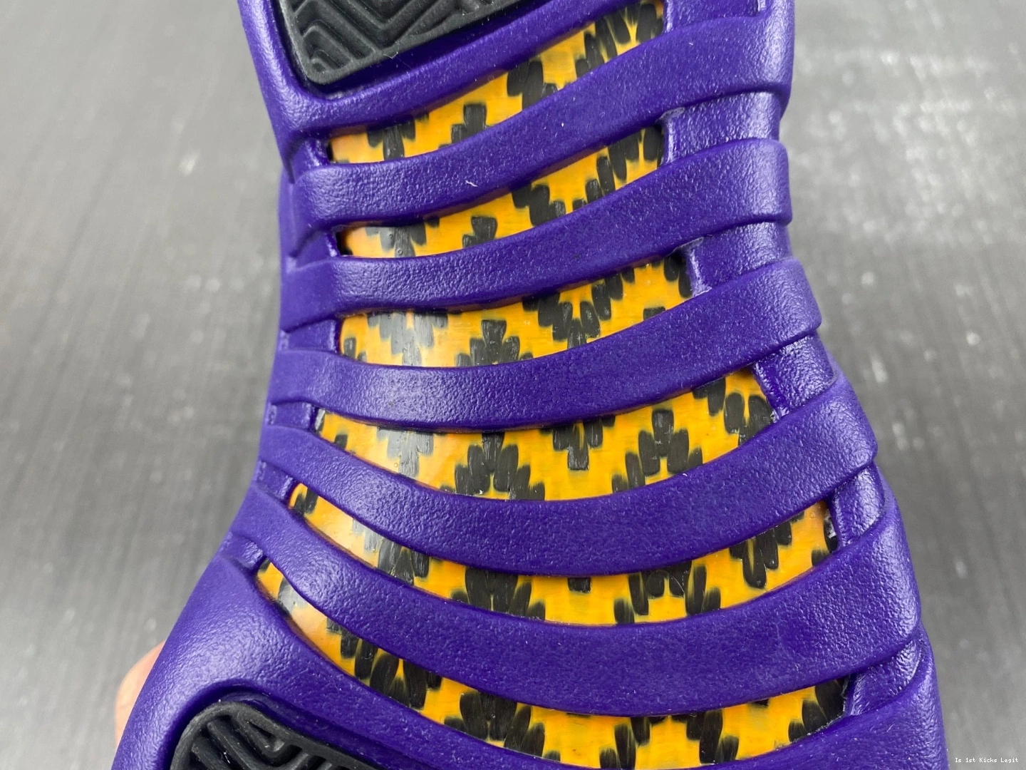 CT8013-057 Field 12 Purple Jordan Air 0409